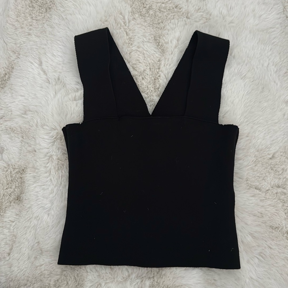 525 Black Fitted Top